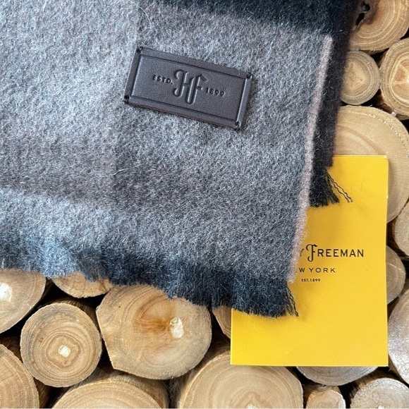 Hickey Freeman Plaid Double-Face 100% Cashmere Scarf Gray/Brown/Black $125 NWT - Picture 10 of 11